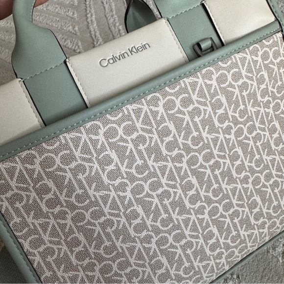 Calvin Klein Crossbody Bag - Picture 5 of 5